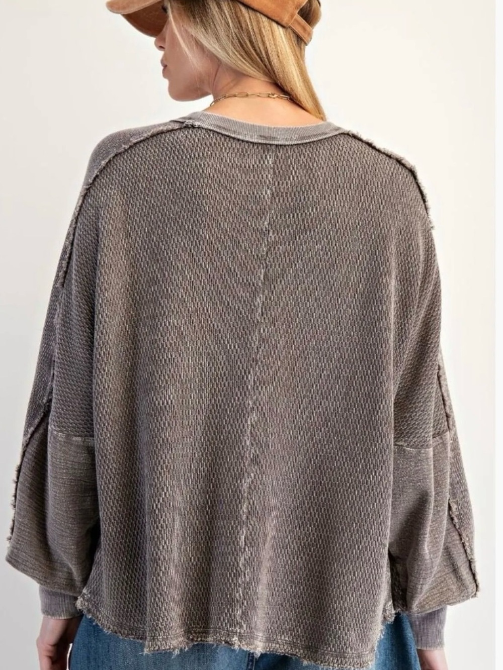Women’s Long Sleeve Raw-Edge Knit Top — Gray - Picture 2 of 2
